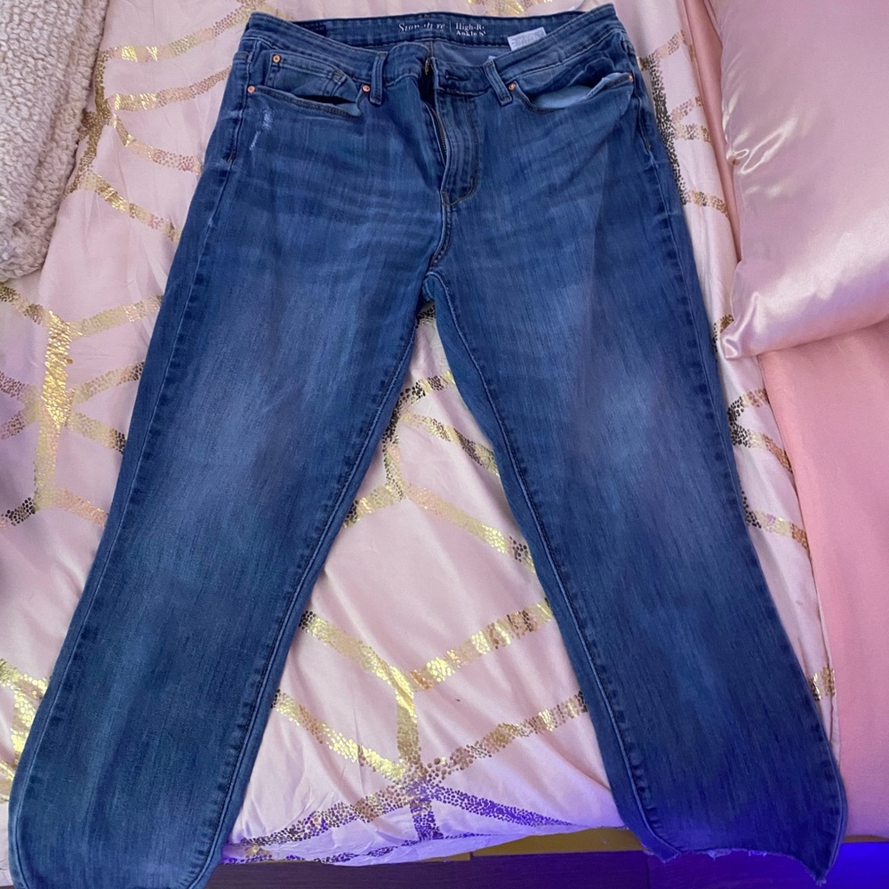 straight leg blue jeans.